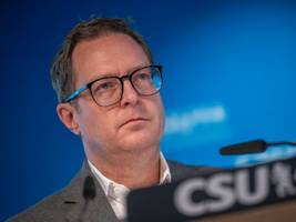 Bundespolitik: CSU wirft AfD wegen Russlandreise Landesverrat vor